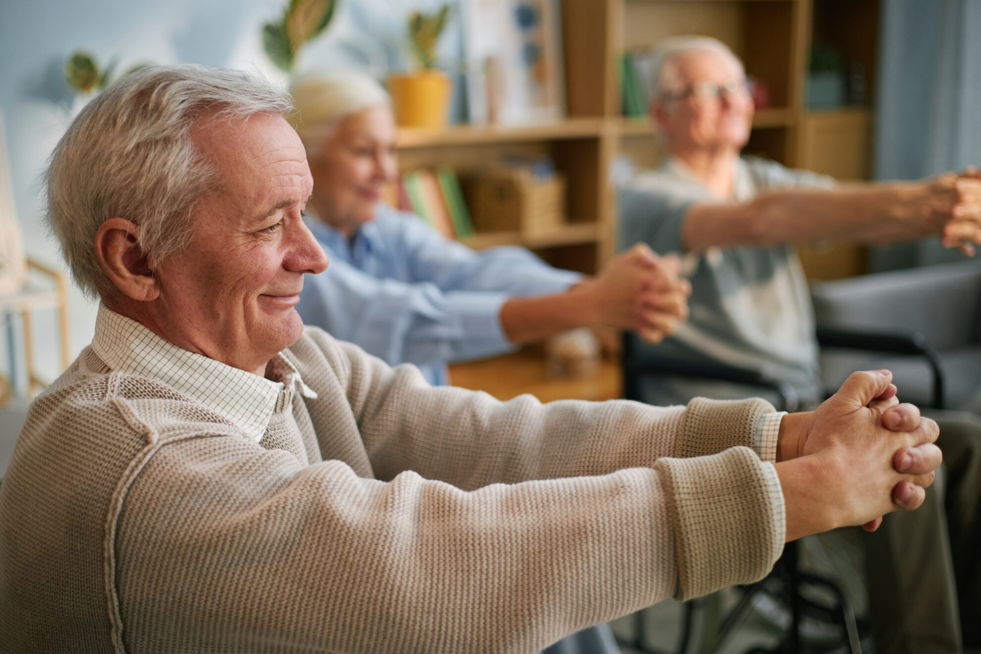 Ergotherapie Kurdirekt Senioren im Sitzkreis während der Ergotherapie