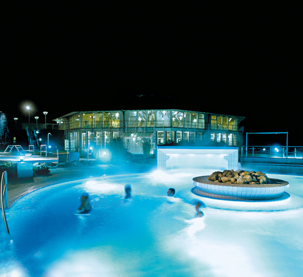 Therapiebad Rottal Terme bei Nacht Bad Birnbach