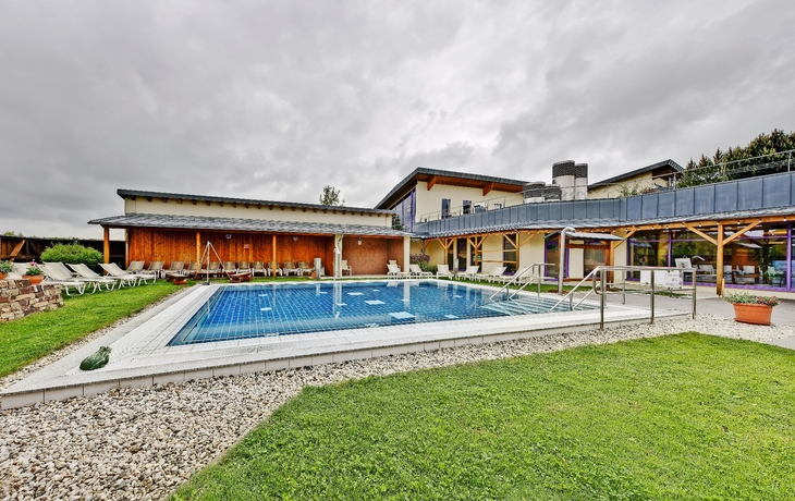 Außenbecken der Silber-Therme